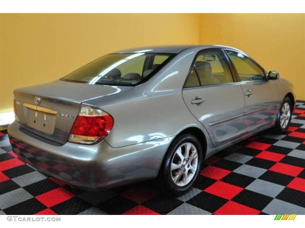 2005 Camry XLE - Mineral Green Opalescent / Taupe photo #6