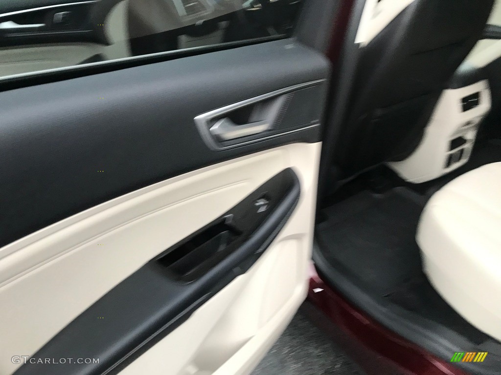 2017 Edge Titanium AWD - Ruby Red Metallic / Ceramic photo #15
