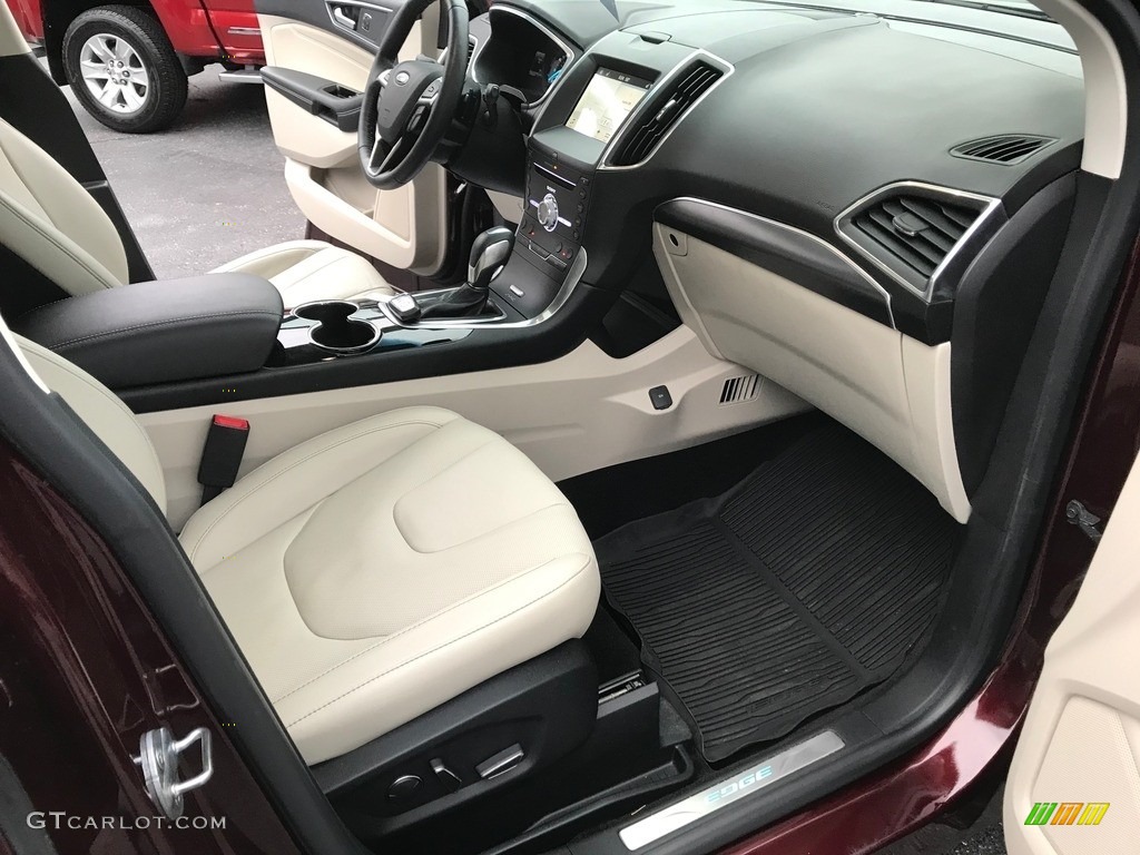 2017 Edge Titanium AWD - Ruby Red Metallic / Ceramic photo #47