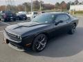 Pitch Black - Challenger SXT Photo No. 9