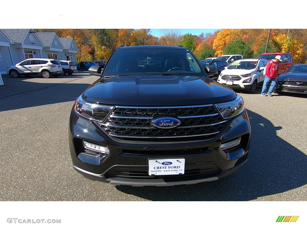 2020 Explorer XLT 4WD - Agate Black Metallic / Ebony photo #2