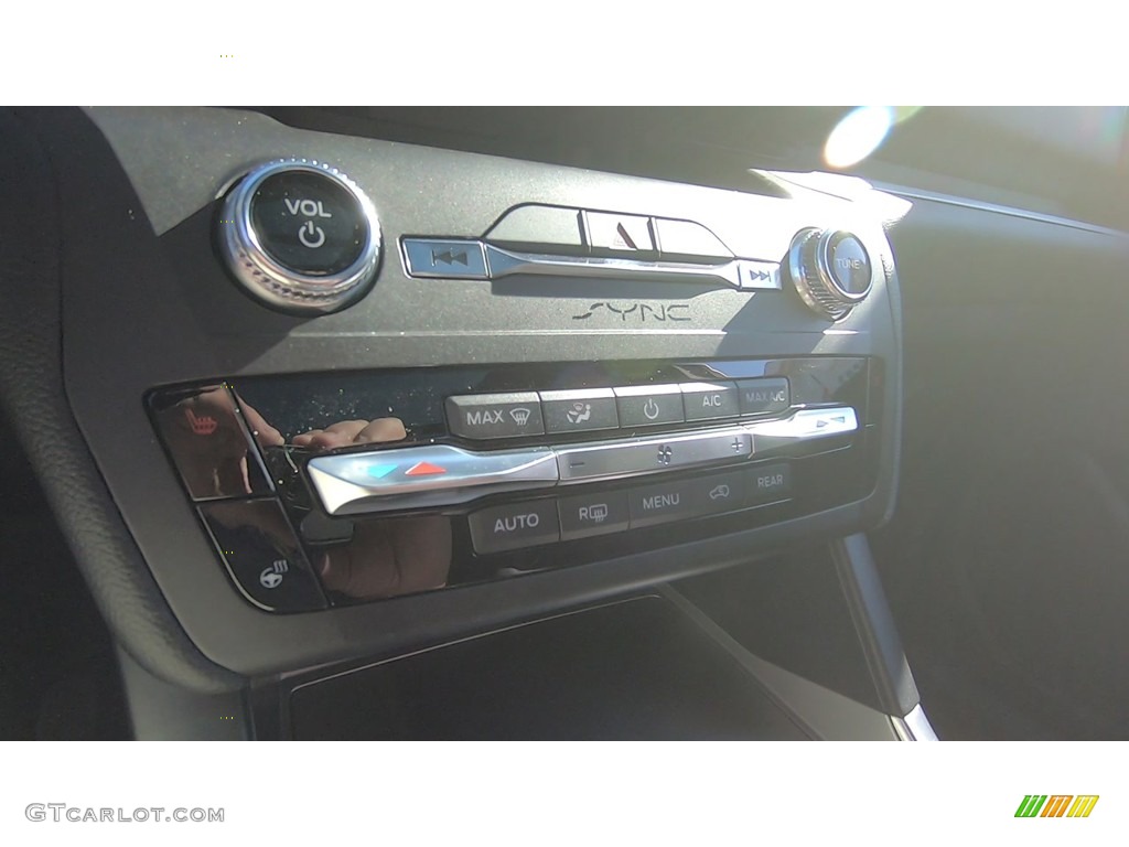 2020 Explorer XLT 4WD - Agate Black Metallic / Ebony photo #15