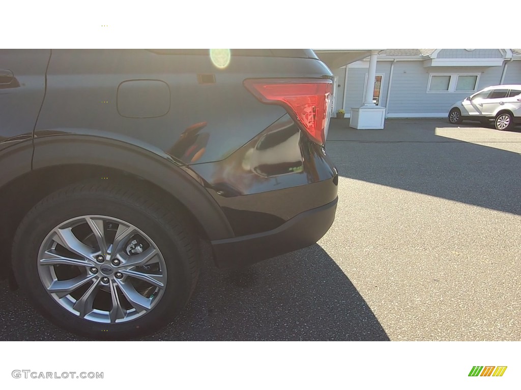 2020 Explorer XLT 4WD - Agate Black Metallic / Ebony photo #21
