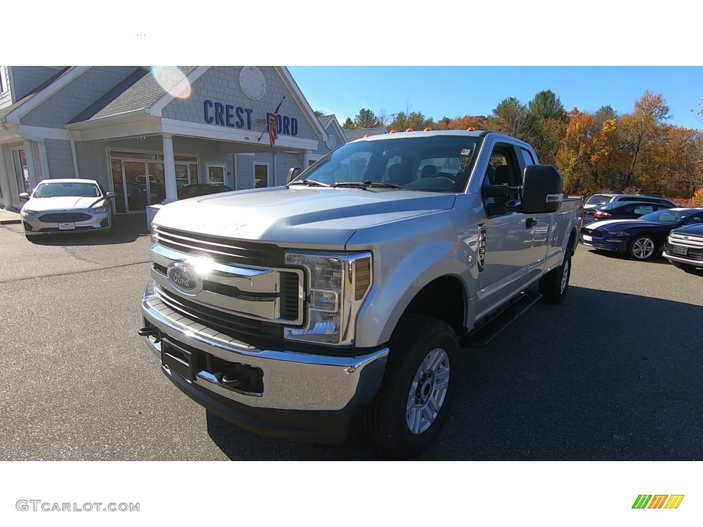 2019 F350 Super Duty XL SuperCab 4x4 - Ingot Silver / Earth Gray photo #3