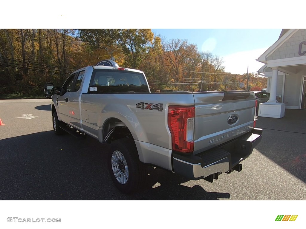 2019 F350 Super Duty XL SuperCab 4x4 - Ingot Silver / Earth Gray photo #5