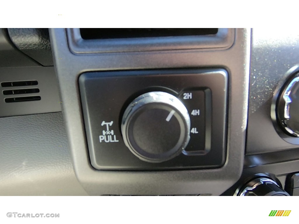 2019 F350 Super Duty XL SuperCab 4x4 - Ingot Silver / Earth Gray photo #16