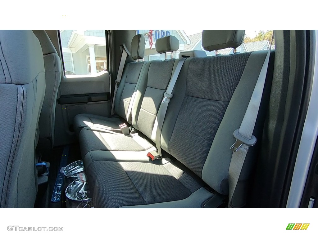 2019 F350 Super Duty XL SuperCab 4x4 - Ingot Silver / Earth Gray photo #17