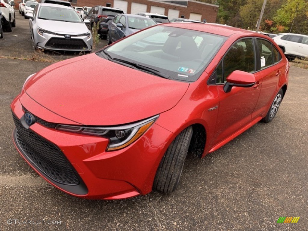 2020 Corolla LE Hybrid - Barcelona Red Metallic / Light Gray photo #3