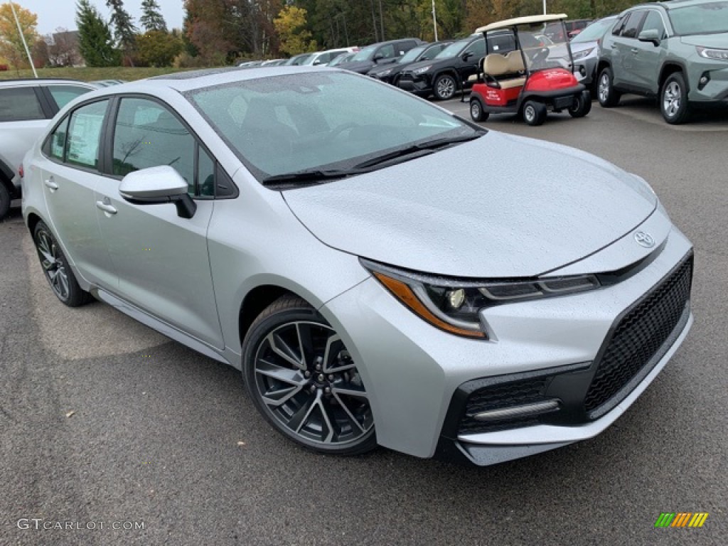 2020 Corolla SE - Classic Silver Metallic / Light Gray photo #1