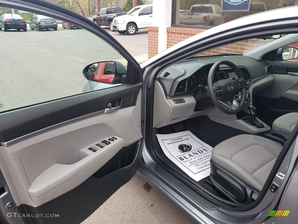 2019 Elantra SE - Galactic Gray / Gray photo #3