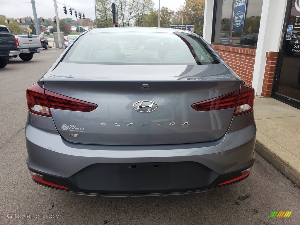 2019 Elantra SE - Galactic Gray / Gray photo #24