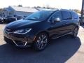 2020 Brilliant Black Crystal Pearl Chrysler Pacifica Limited  photo #5