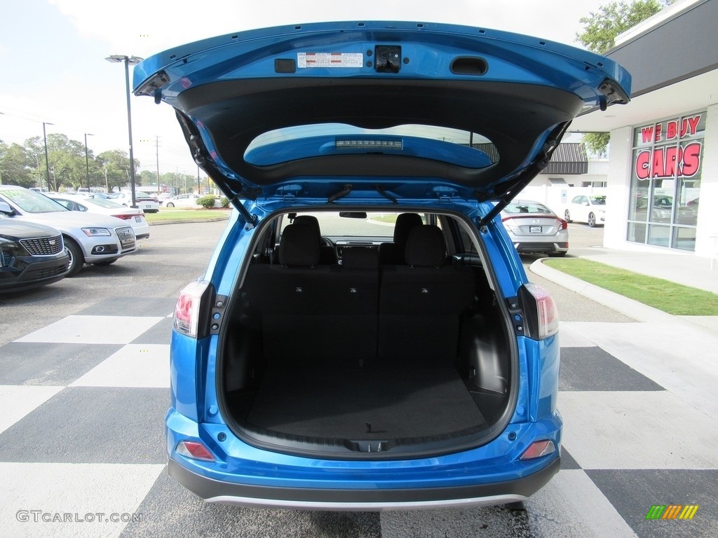 2018 RAV4 XLE - Electric Storm Blue / Black photo #5