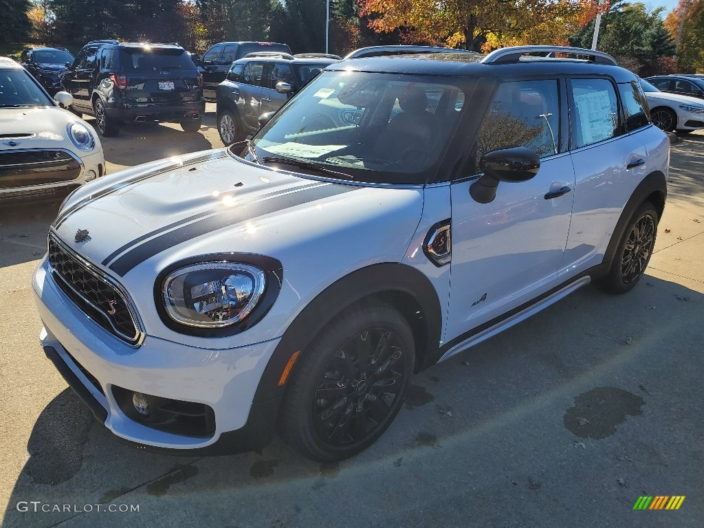 2020 Countryman Cooper S All4 - Light White / Chesterfield British Oak photo #4