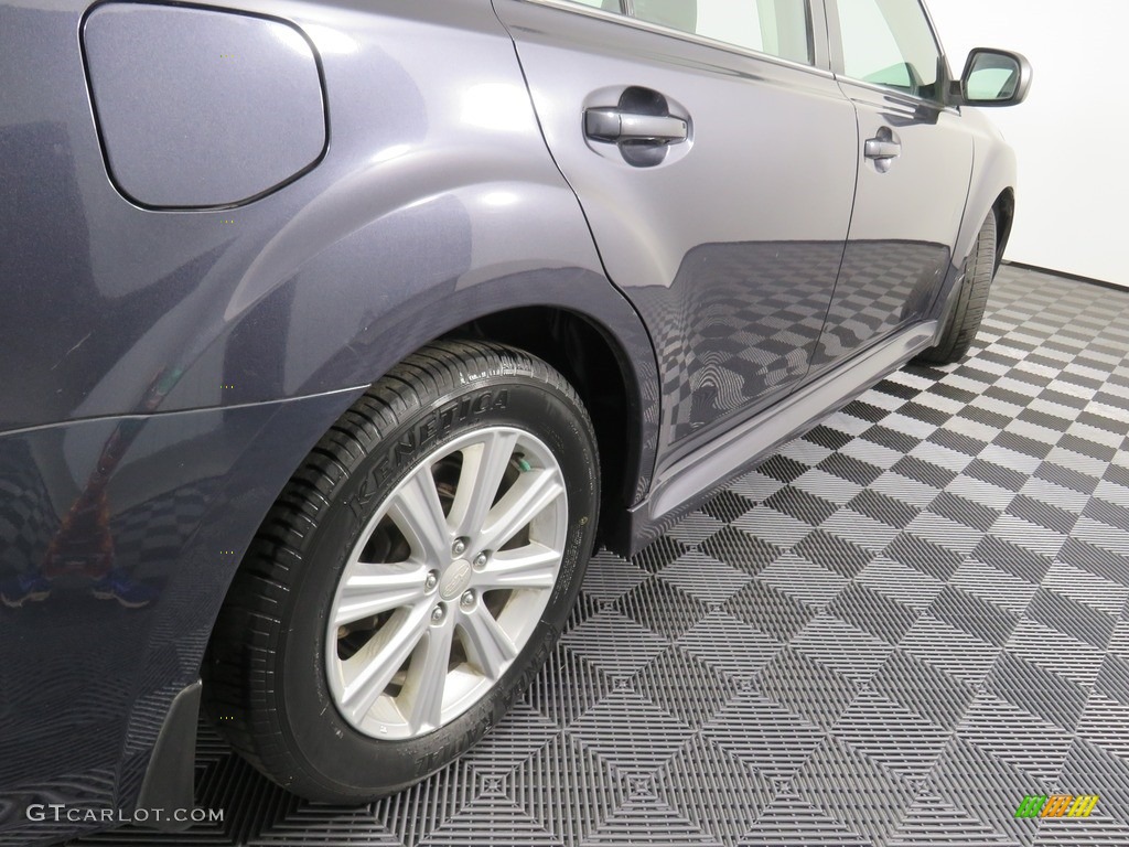 2011 Legacy 2.5i Premium - Graphite Gray Metallic / Off-Black photo #16