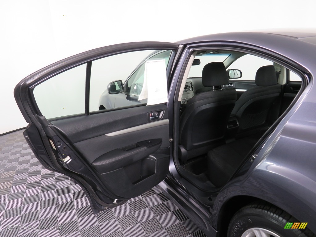 2011 Legacy 2.5i Premium - Graphite Gray Metallic / Off-Black photo #31