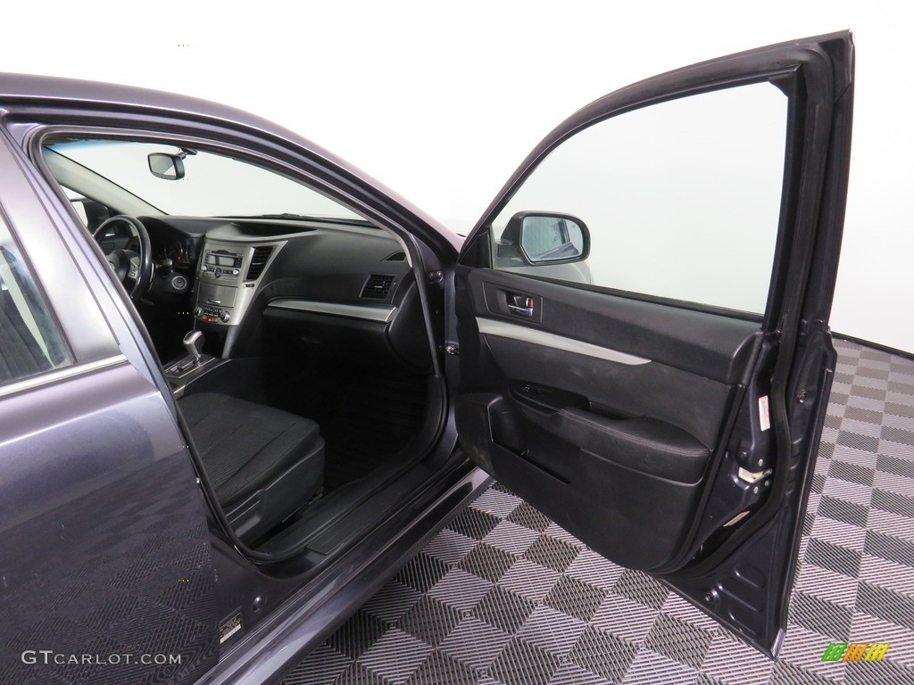 2011 Legacy 2.5i Premium - Graphite Gray Metallic / Off-Black photo #36