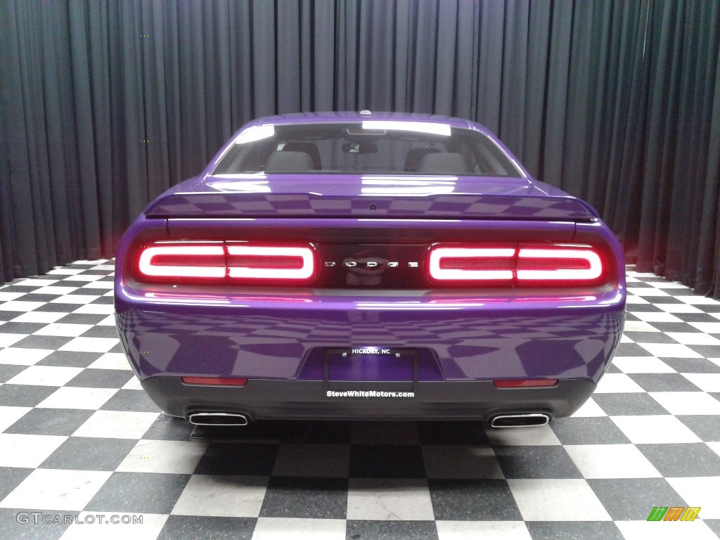 2019 Challenger SXT - Plum Crazy Pearl / Black photo #7