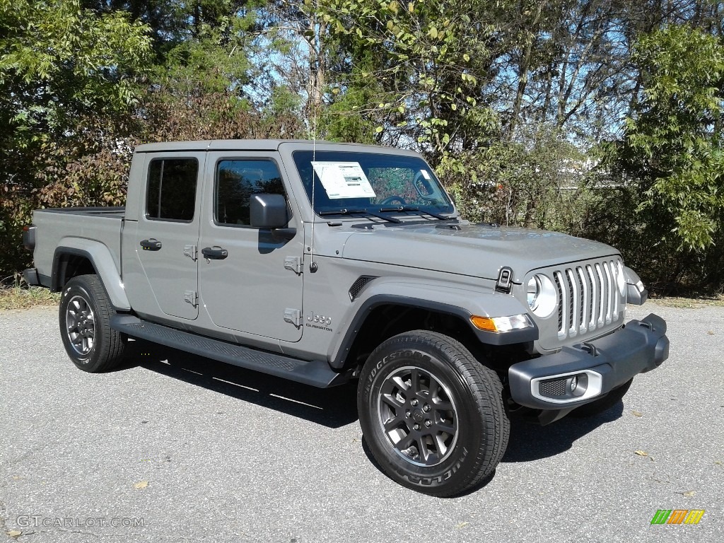 Sting-Gray 2020 Jeep Gladiator Overland 4x4 Exterior Photo #135827596