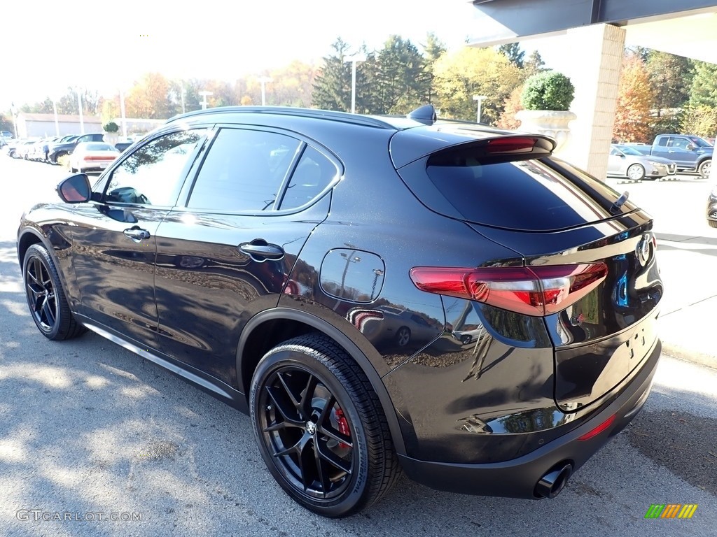 2019 Stelvio Ti Sport AWD - Volcano Black Metallic / Red photo #4