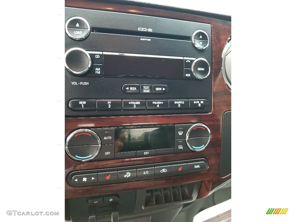 2010 F250 Super Duty Lariat Crew Cab 4x4 - Black / Ebony photo #22