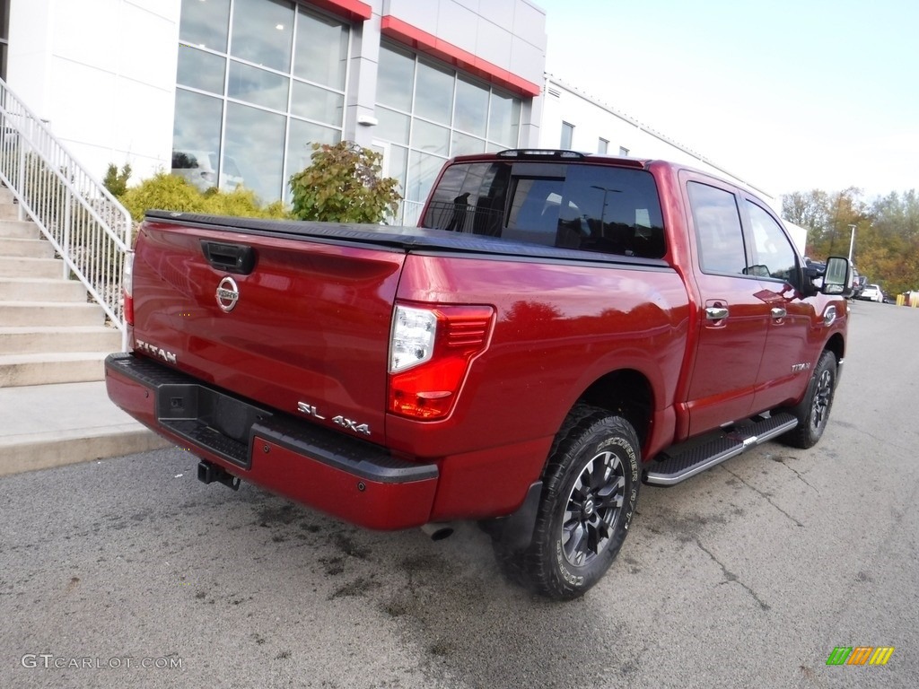 2017 Titan SL Crew Cab 4x4 - Cayenne Red / Beige photo #11