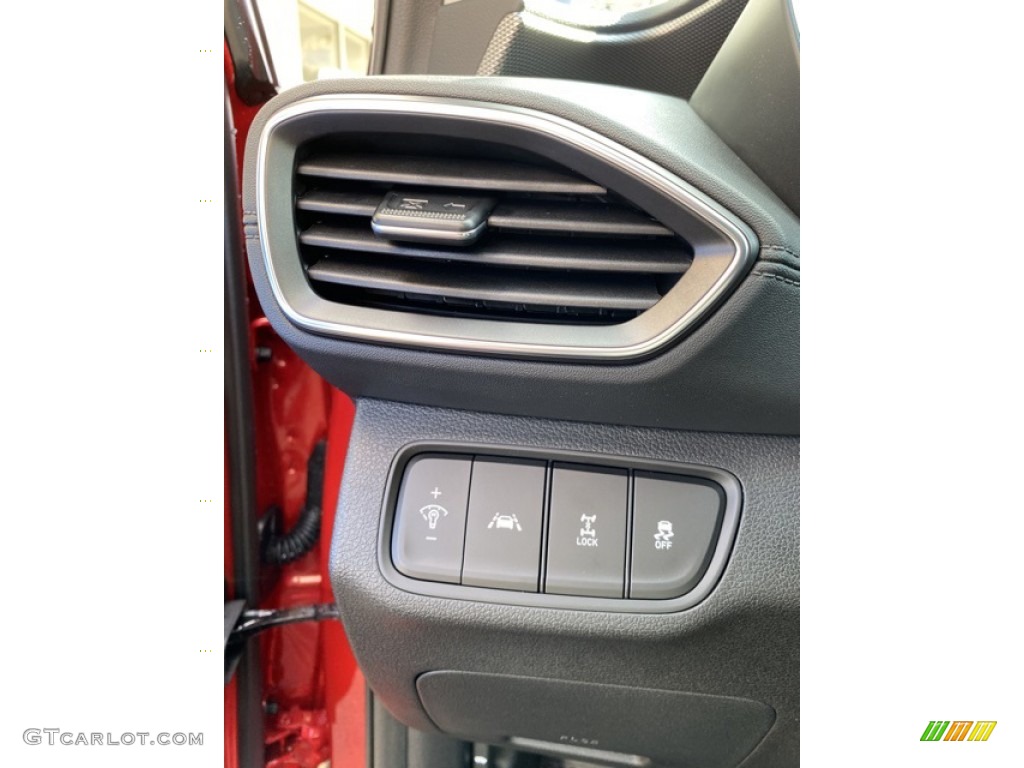 2020 Hyundai Santa Fe SE AWD Controls Photo #135841676