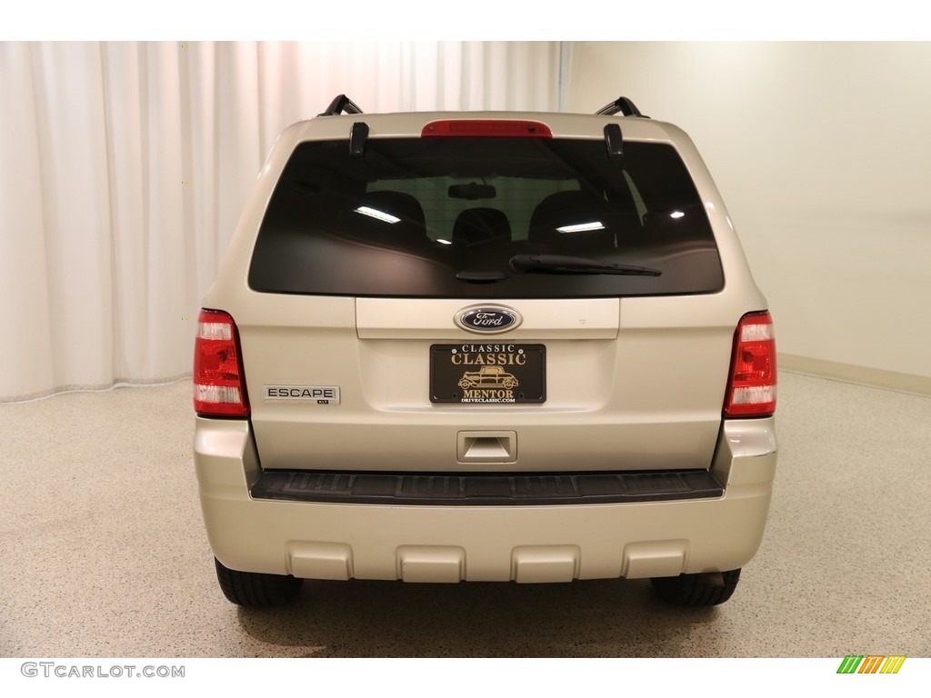 2011 Escape XLT 4WD - Gold Leaf Metallic / Charcoal Black photo #17