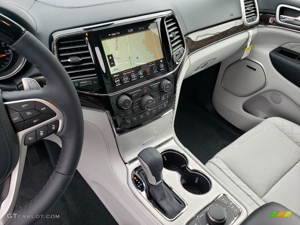 2020 Jeep Grand Cherokee Summit 4x4 Ski Gray/Indigo Dashboard Photo #135844157