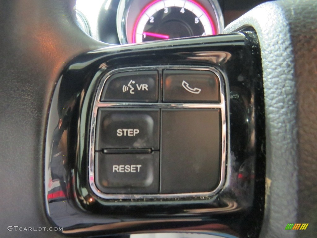 2018 Grand Caravan SXT - Black Onyx Crystal Pearl / Black photo #31