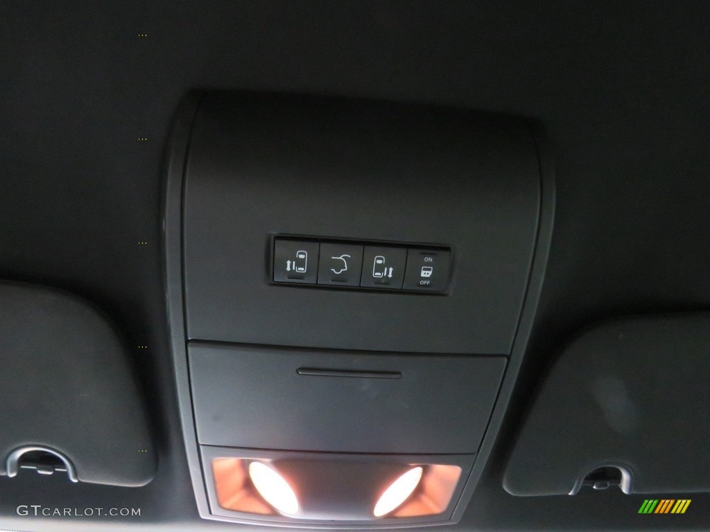 2018 Grand Caravan SXT - Black Onyx Crystal Pearl / Black photo #37