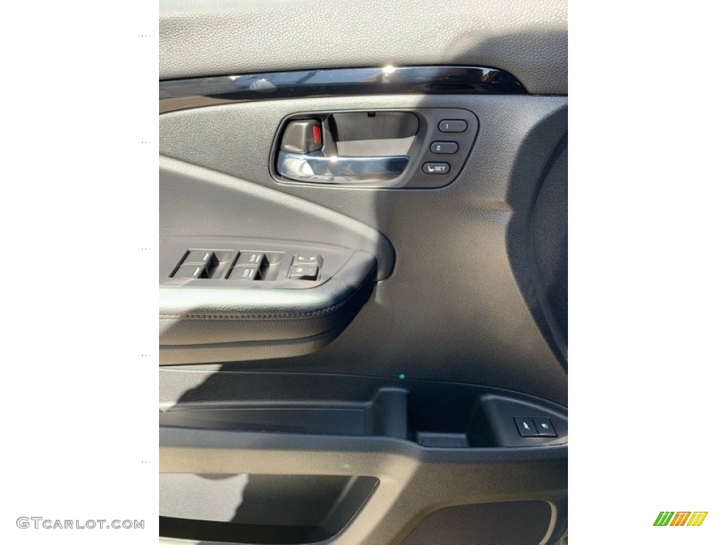 2020 Honda Pilot Touring AWD Controls Photo #135848360