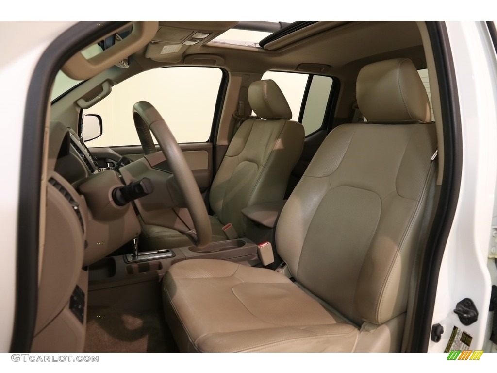 2012 Frontier SL Crew Cab 4x4 - Avalanche White / Beige photo #5