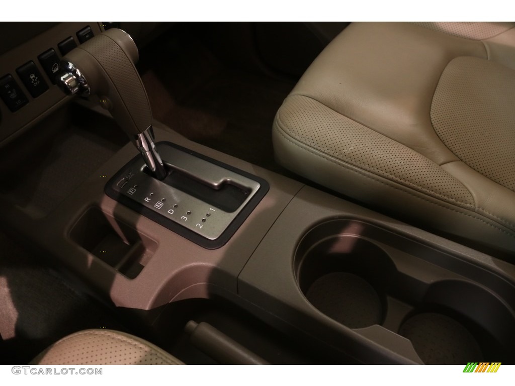 2012 Frontier SL Crew Cab 4x4 - Avalanche White / Beige photo #8