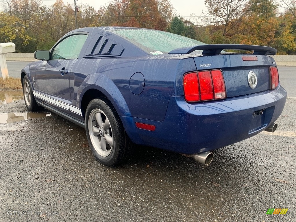 2006 Mustang V6 Premium Coupe - Satin Silver Metallic / Light Graphite photo #5