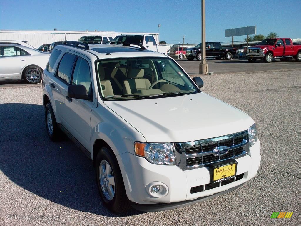 2009 Escape XLT - White Suede / Camel photo #3