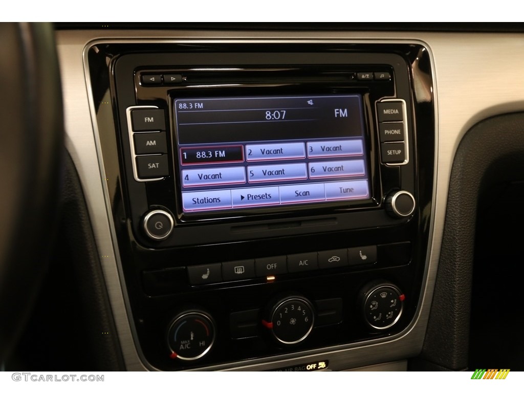2013 Passat 2.5L SE - Glacier Blue Metallic / Titan Black photo #9