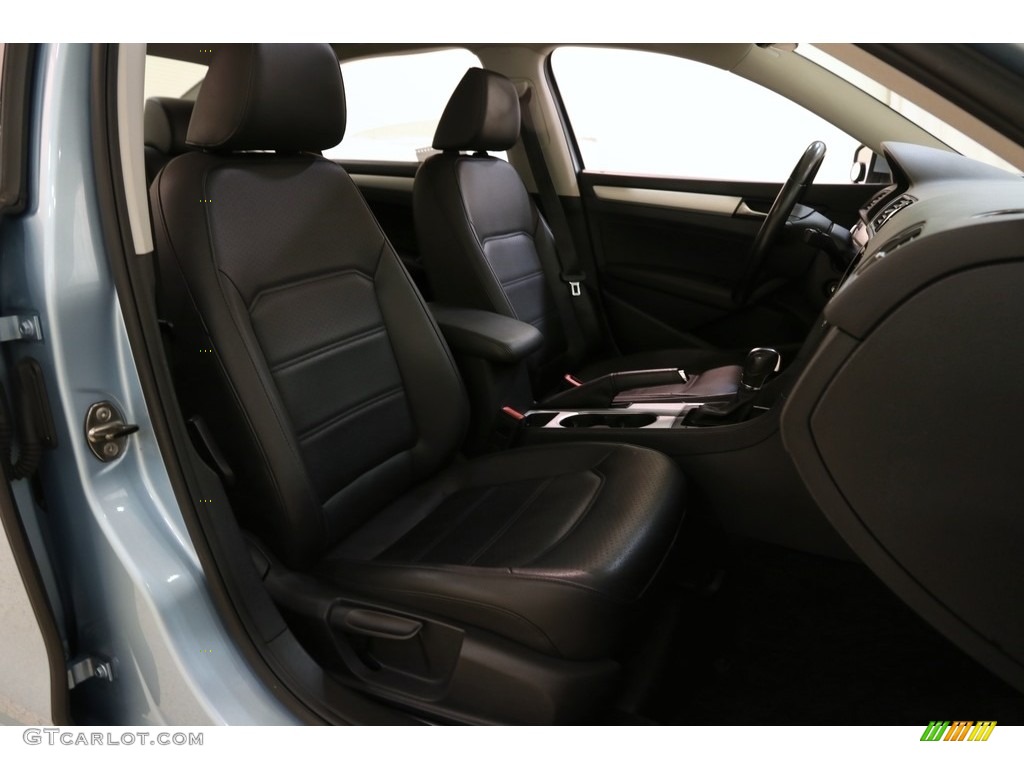 2013 Passat 2.5L SE - Glacier Blue Metallic / Titan Black photo #14