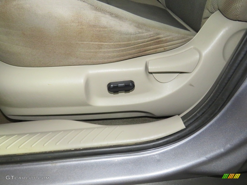 2008 Escape XLT V6 - Tungsten Grey Metallic / Charcoal photo #16
