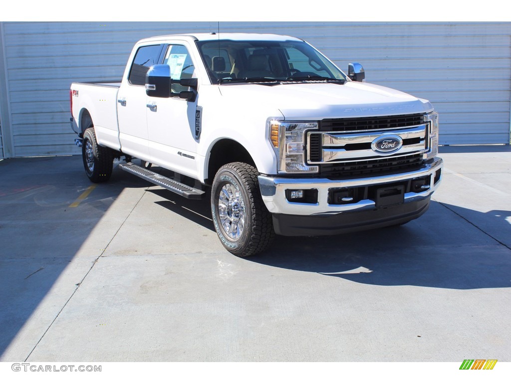 2019 F350 Super Duty XLT Crew Cab 4x4 - Oxford White / Camel photo #2