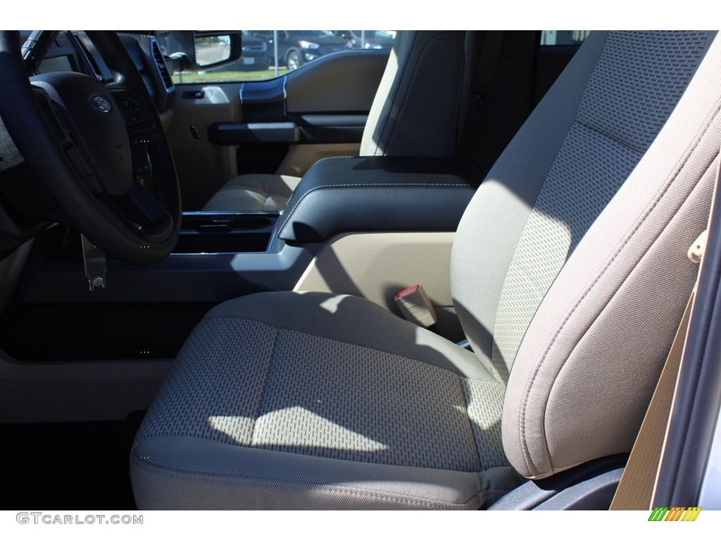 2019 F350 Super Duty XLT Crew Cab 4x4 - Oxford White / Camel photo #22