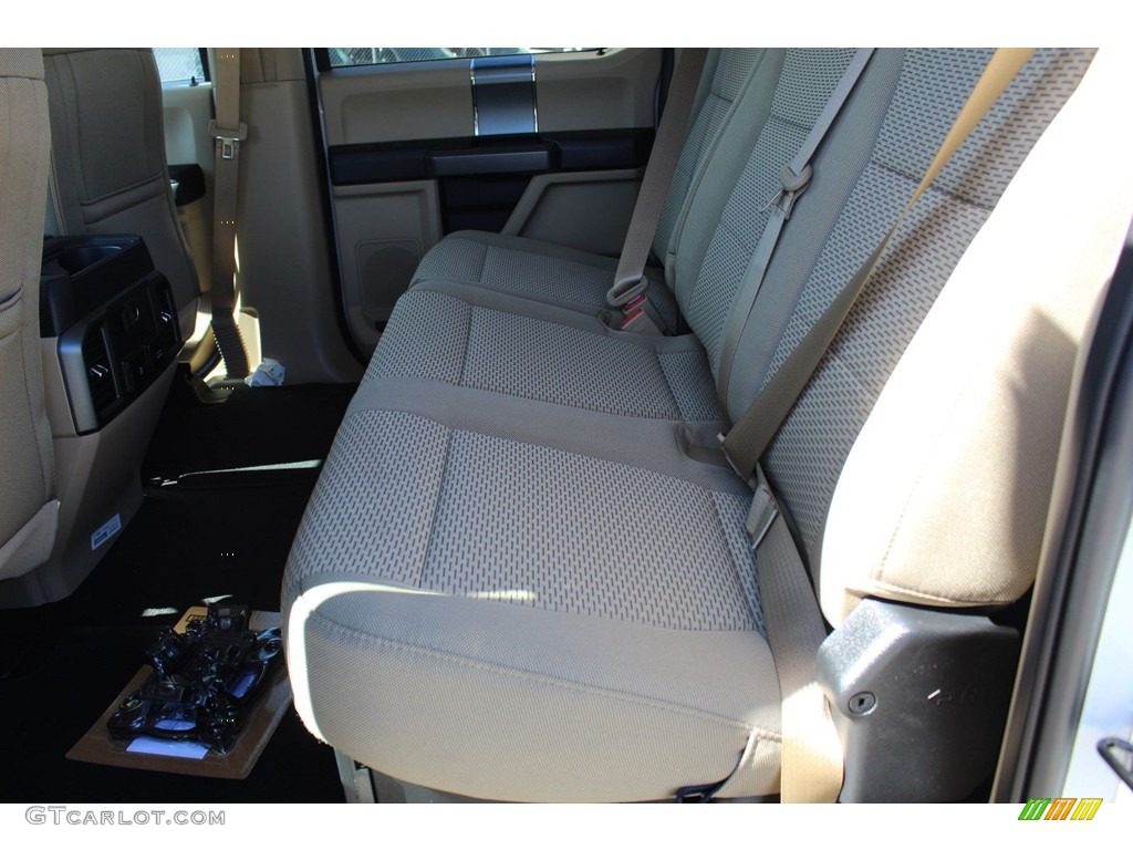 2019 F350 Super Duty XLT Crew Cab 4x4 - Oxford White / Camel photo #24