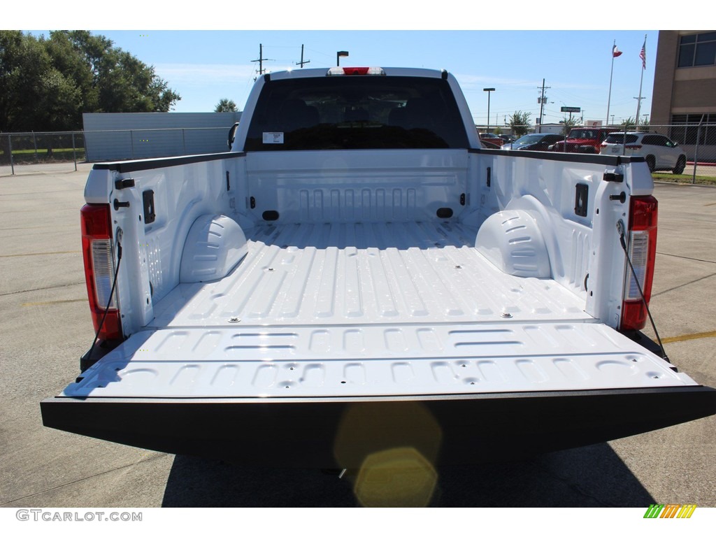 2019 F350 Super Duty XLT Crew Cab 4x4 - Oxford White / Camel photo #27