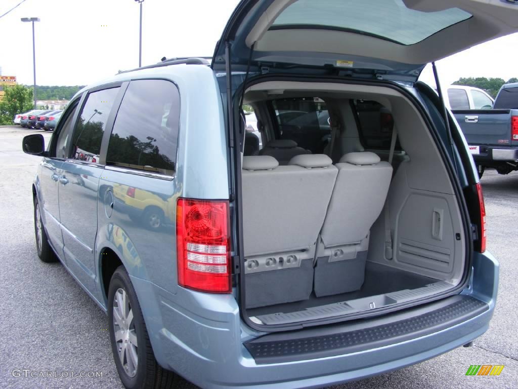 2009 Town & Country Touring - Clearwater Blue Pearl / Medium Slate Gray/Light Shale photo #15