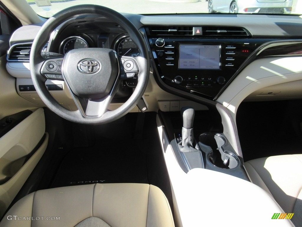 2019 Camry LE - Ruby Flare Pearl / Macadamia photo #15