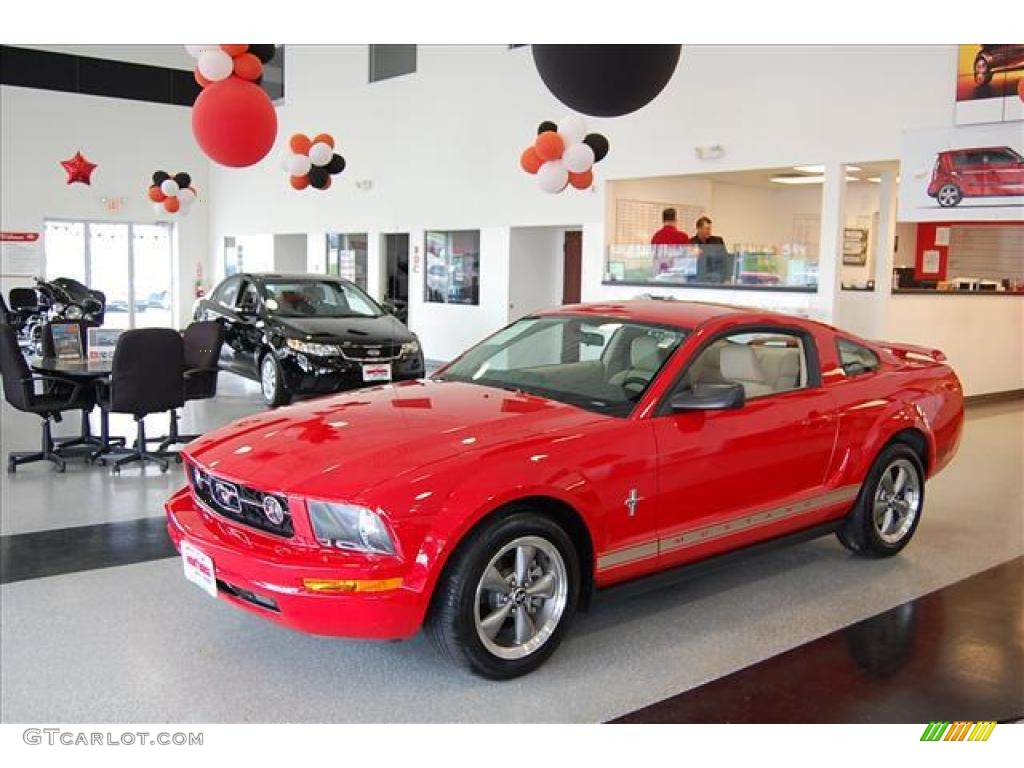 2006 Mustang V6 Premium Coupe - Torch Red / Light Parchment photo #3