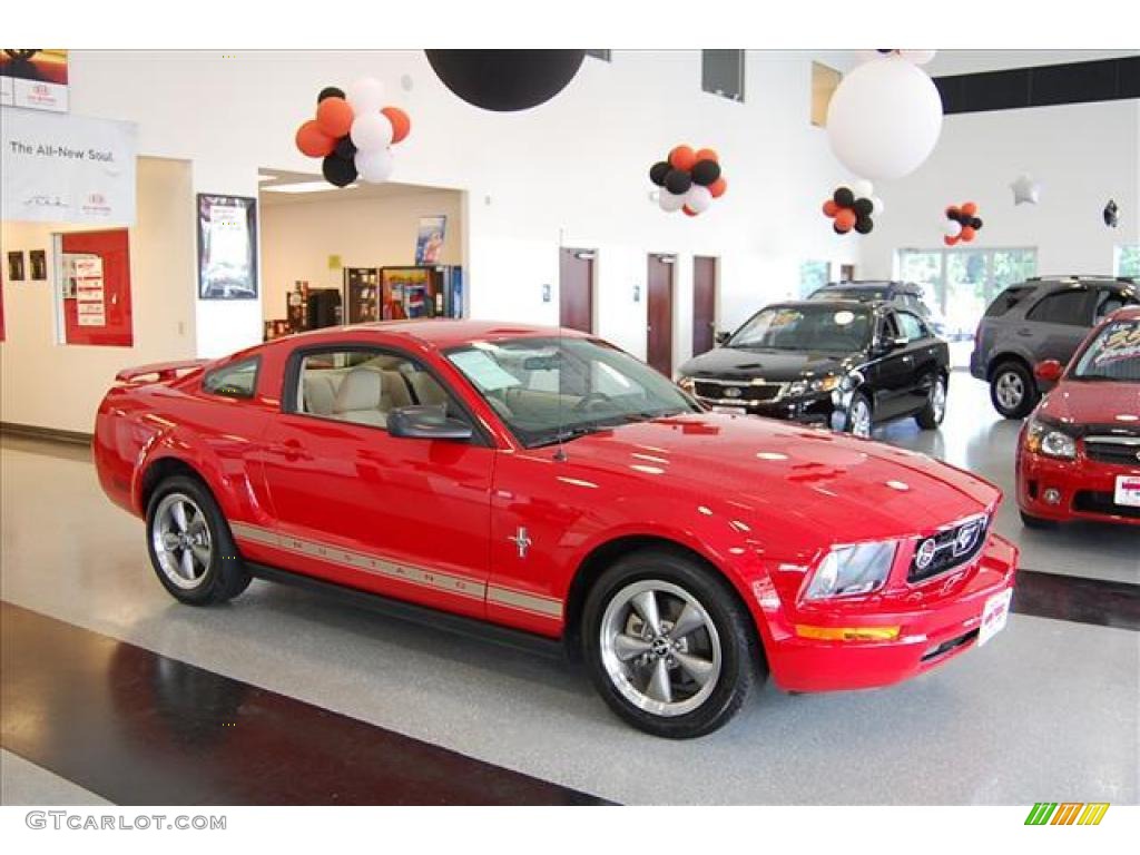 2006 Mustang V6 Premium Coupe - Torch Red / Light Parchment photo #4