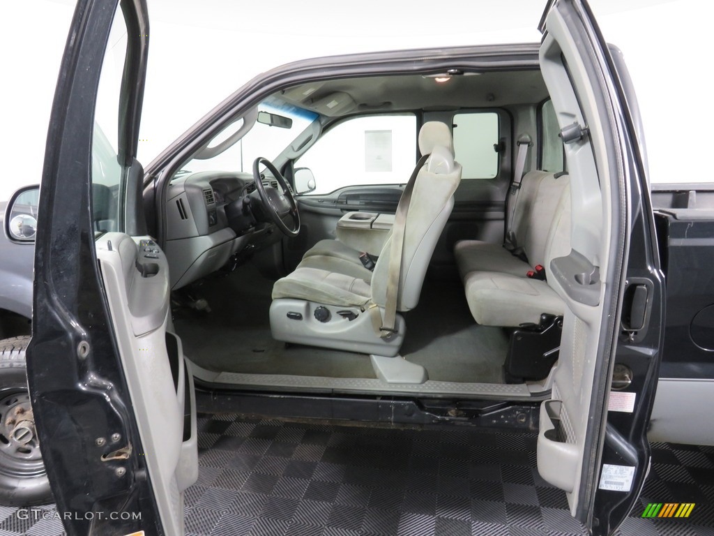 2003 F250 Super Duty XL SuperCab 4x4 - Black / Medium Flint Grey photo #21