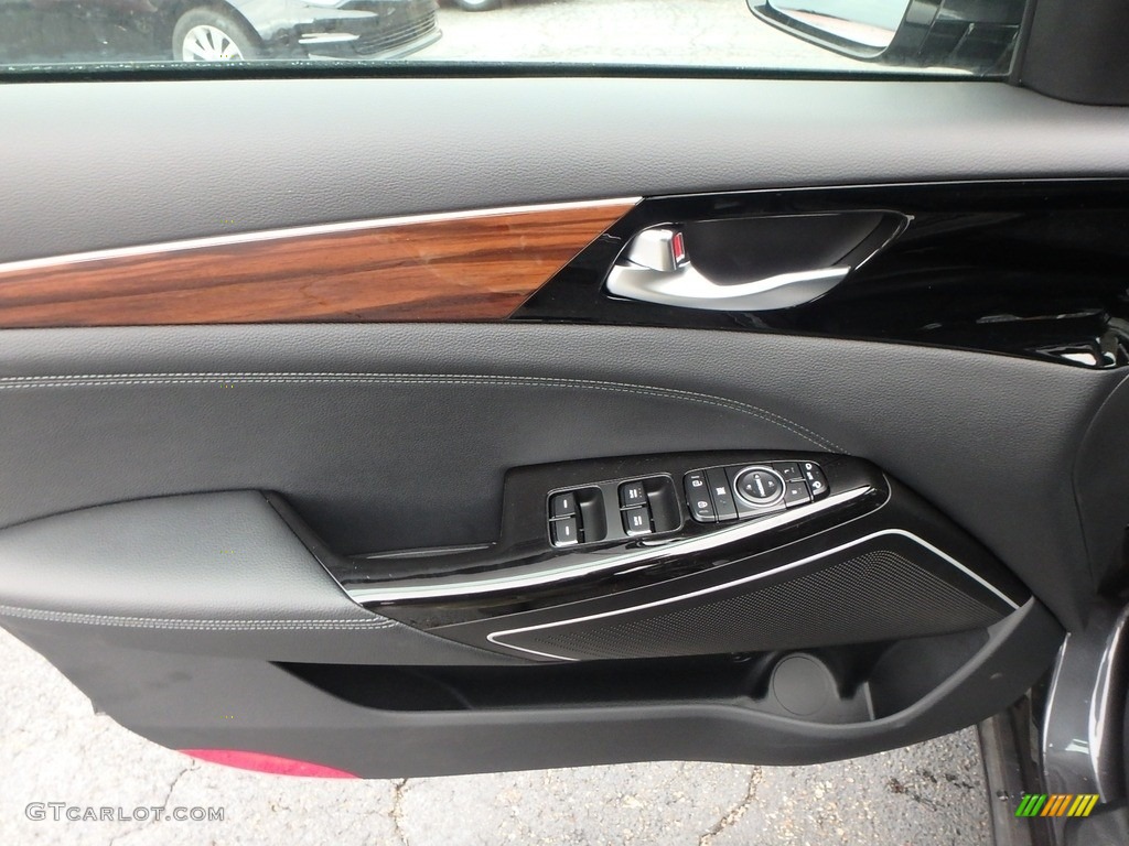 2019 Kia Cadenza Premium Door Panel Photos