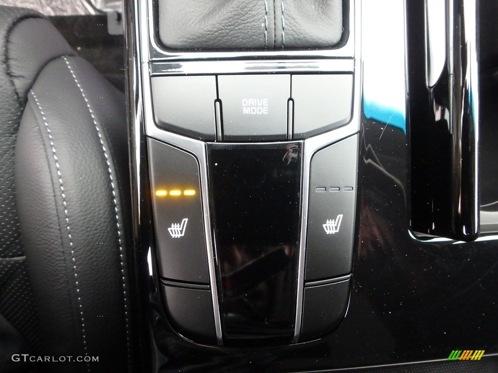 2019 Kia Cadenza Premium Controls Photo #135894748